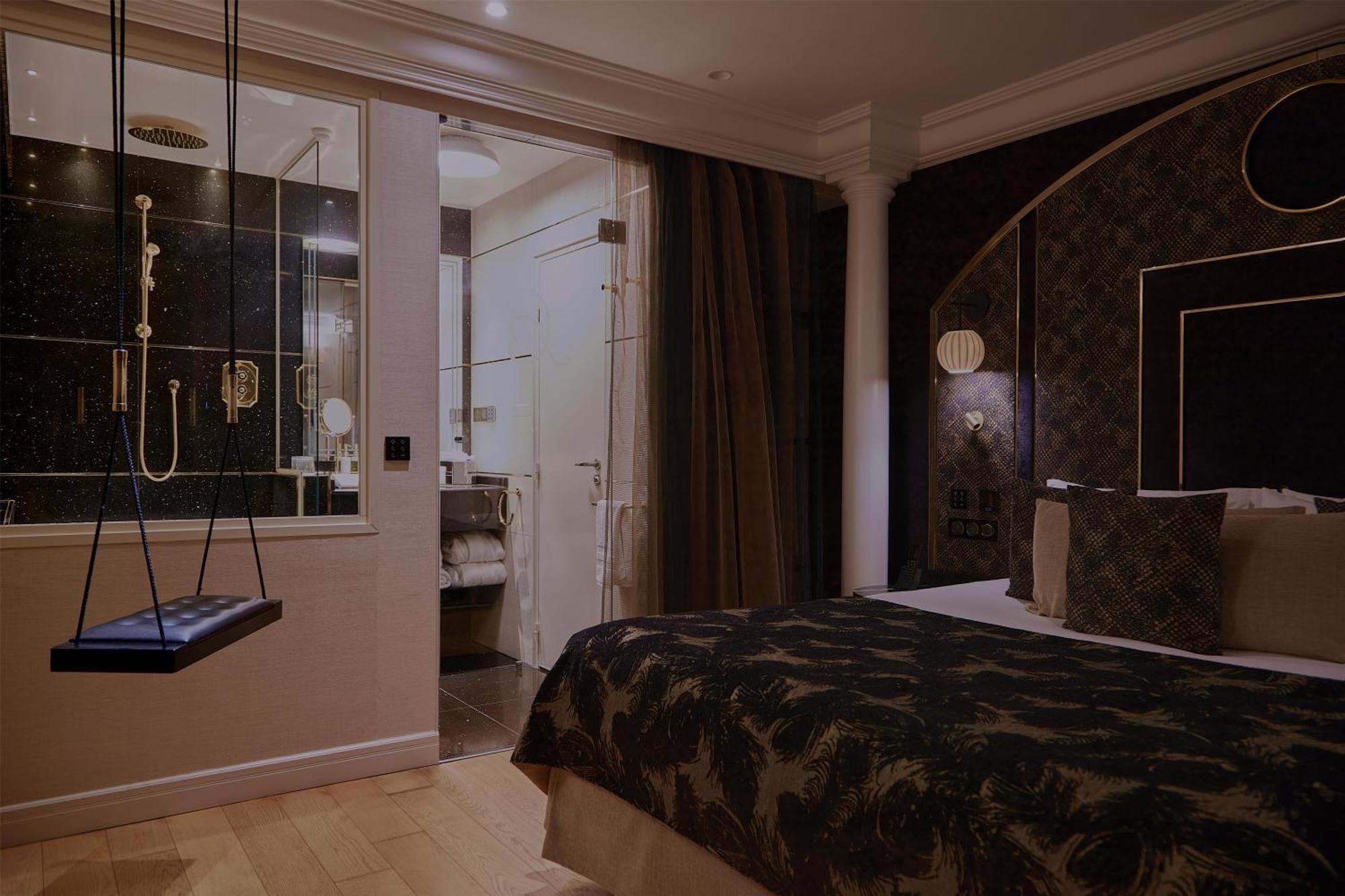 J'adore & (adults Only) Parigi