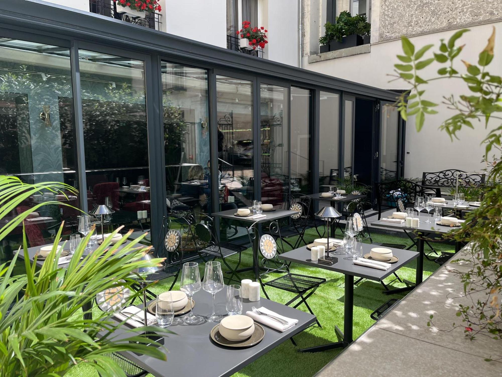 J'adore & (adults Only) 5* Parigi