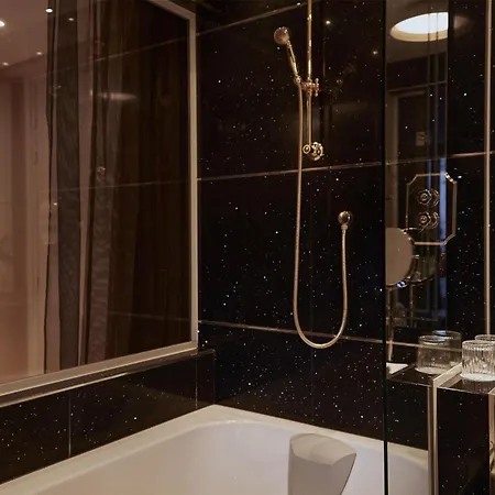 J'adore & (adults Only) 5* Parigi