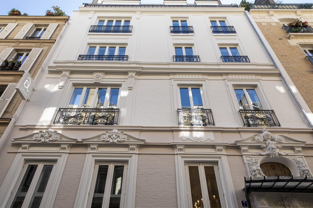 J'adore & (adults Only) Parigi