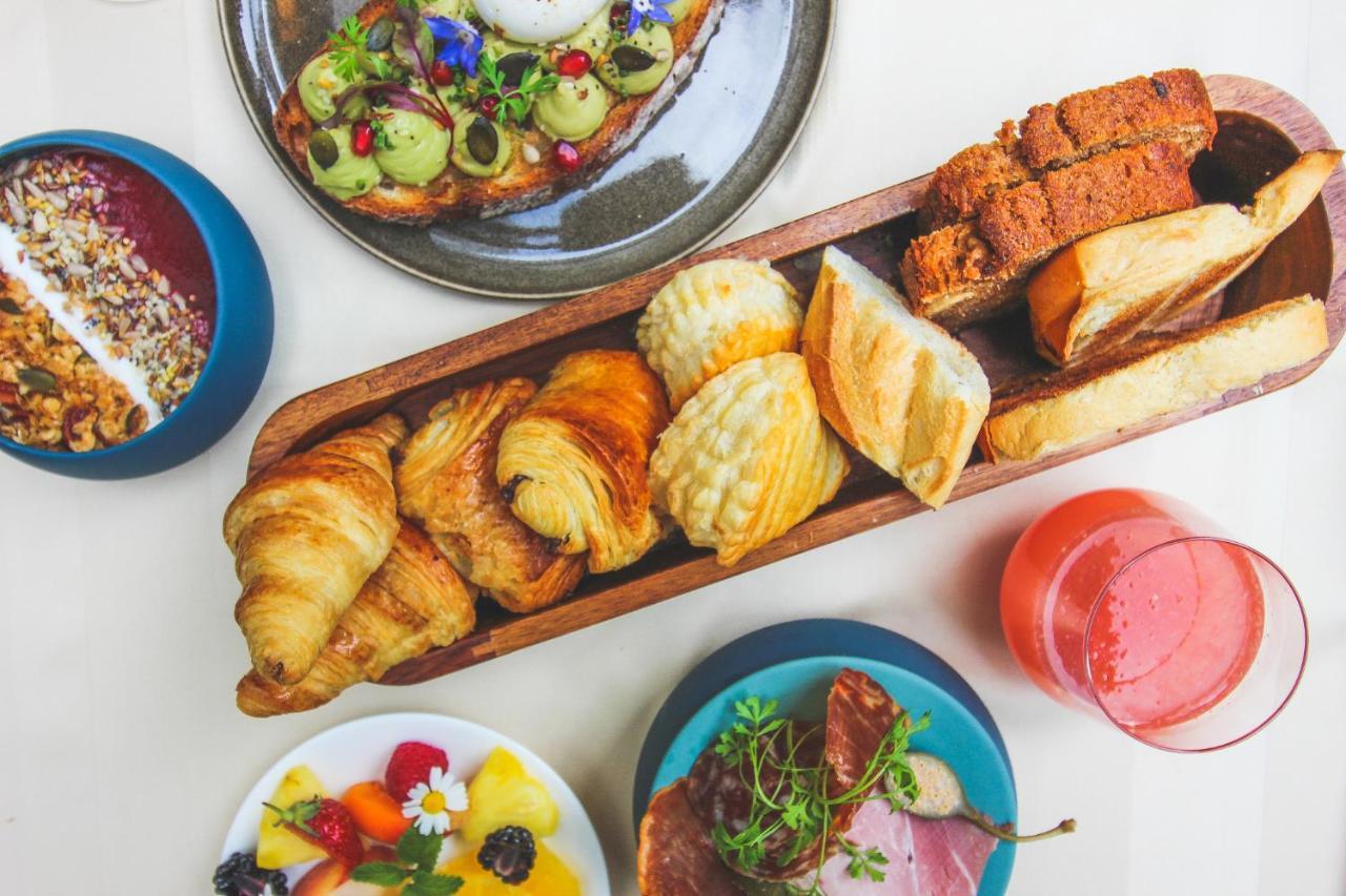 J'adore & (adults Only) Parigi